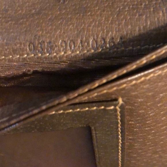 Authentic Vintage Gucci Wallet - Picture 8 of 9